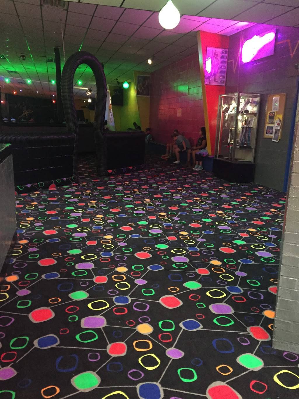 Olympia Skate Center | restaurant | 622 Greenbriar Rd, Warner Robins, GA 31093, USA | 4789232202 OR +1 478-923-2202