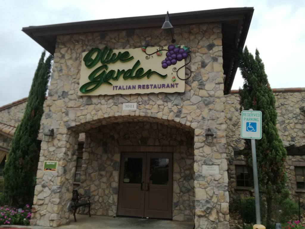 Olive Garden Italian Restaurant | meal takeaway | 3041 Interstate 45 N, Conroe, TX 77304, USA | 9365395200 OR +1 936-539-5200