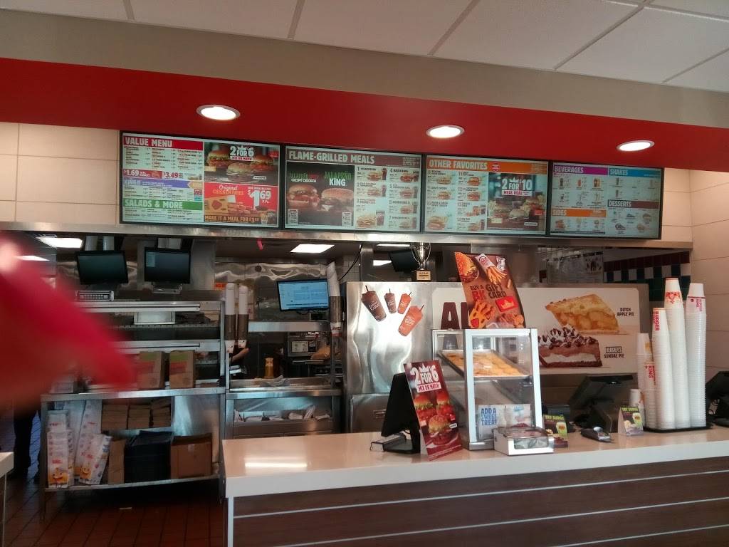 Burger King | restaurant | 1510 N Lewis Ave, Waukegan, IL 60085, USA | 2246373568 OR +1 224-637-3568