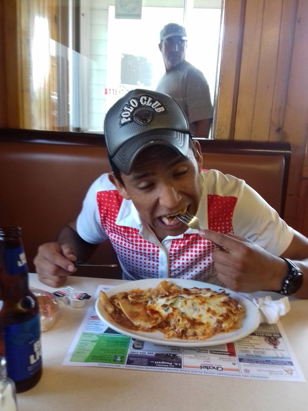 St. Remi Snack Bar | restaurant | 687 Rue Notre Dame, Saint-Rémi, QC J0L 2L0, Canada | 4504549482 OR +1 450-454-9482