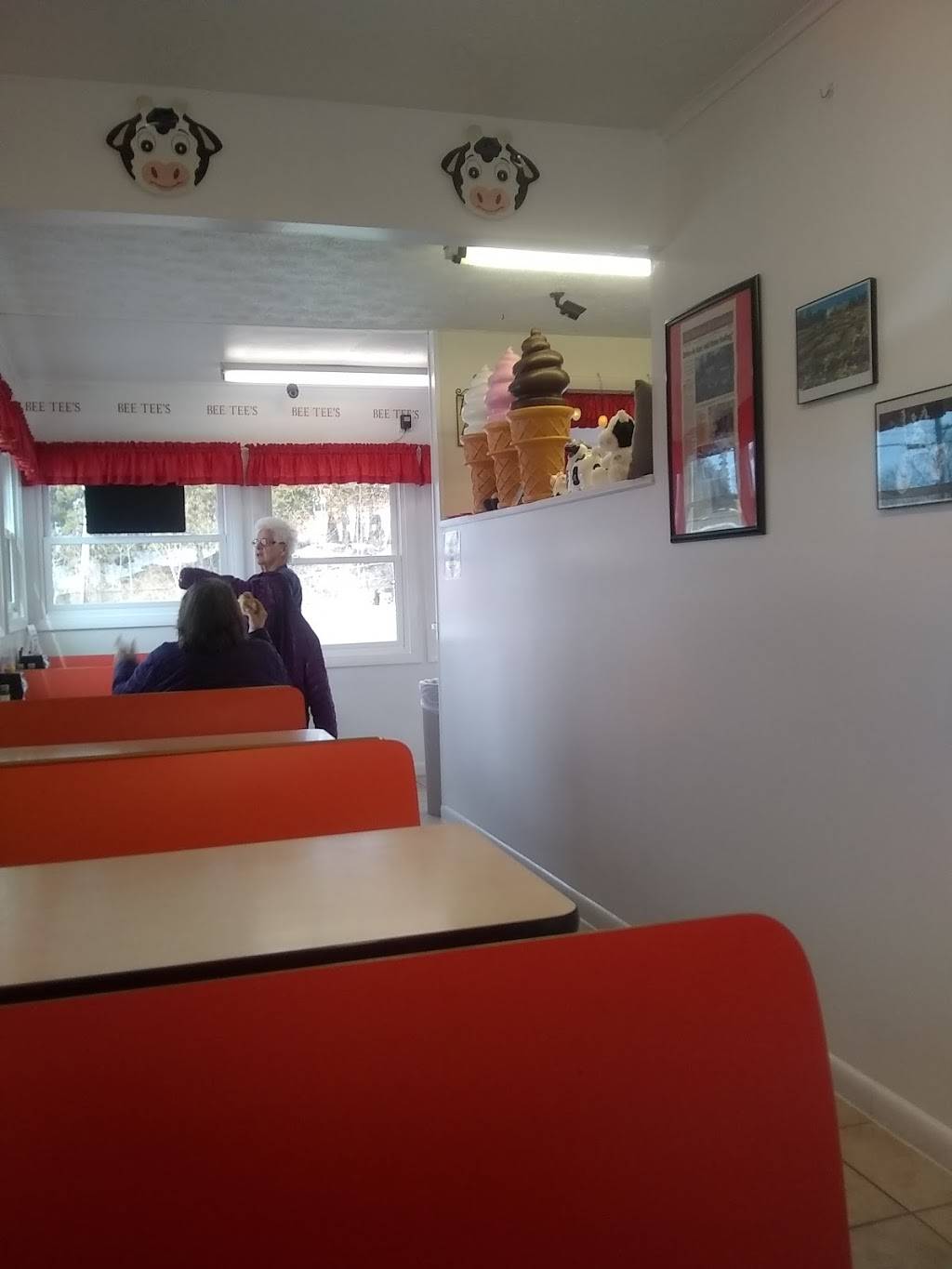 Bee Tees Drive-In | restaurant | E Union St, Newark, NY 14513, USA | 3153314868 OR +1 315-331-4868