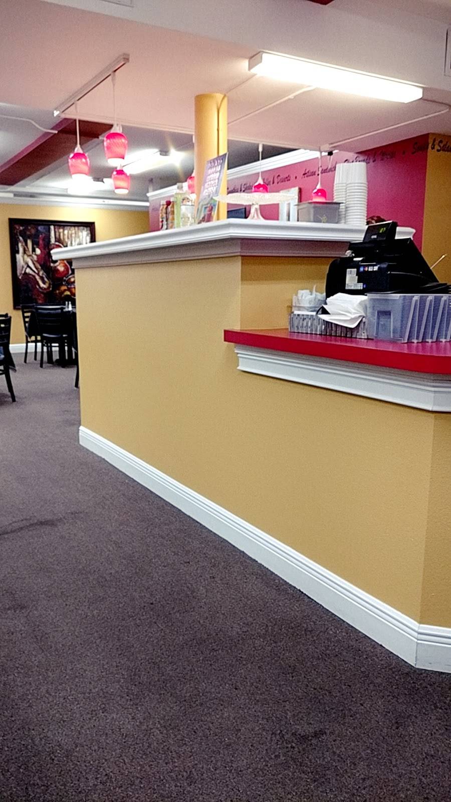 Wrapsody | restaurant | Southern Gardens, 712 W Main St, Leesburg, FL 34748, USA | 3528017239 OR +1 352-801-7239