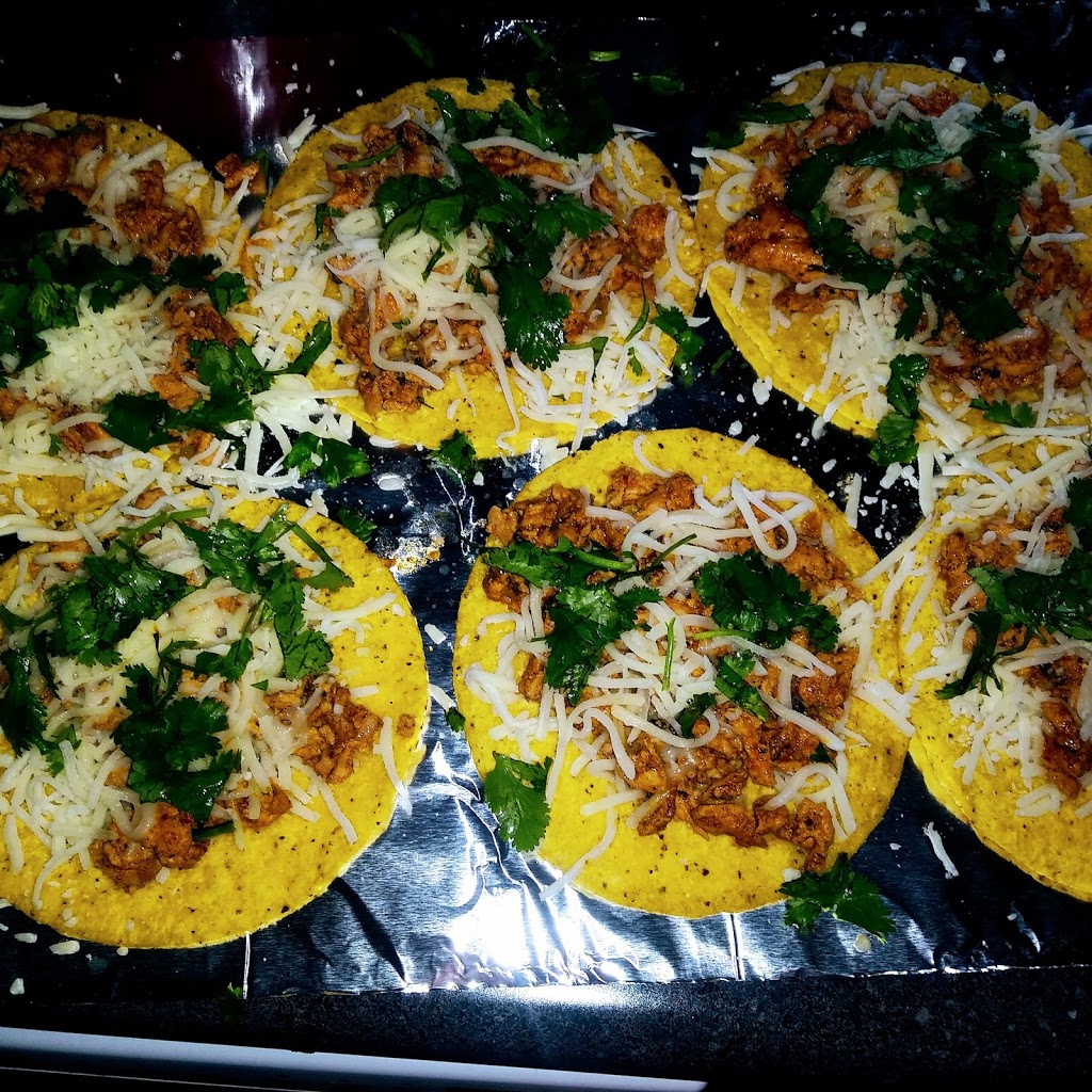 3 JAYS SNACK SHOP | meal takeaway | 1308 N Lockwood Ave, Chicago, IL 60651, USA | 3124819478 OR +1 312-481-9478