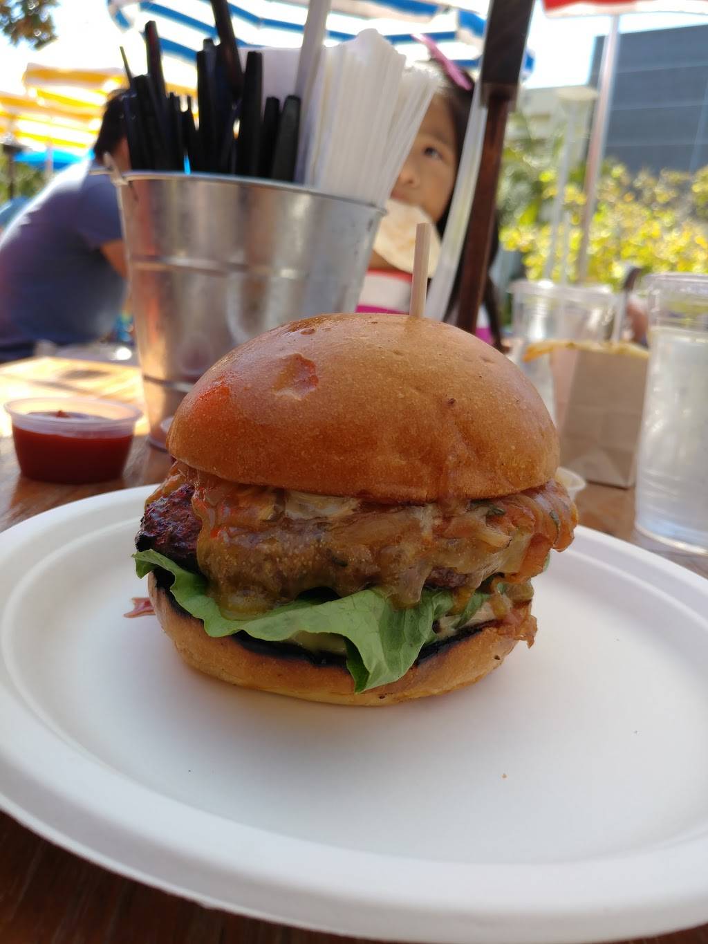 Lil Simmzys on the Deck | restaurant | 850 S. Sepulveda Blvd, El Segundo, CA 90245, USA | 4242770283 OR +1 424-277-0283