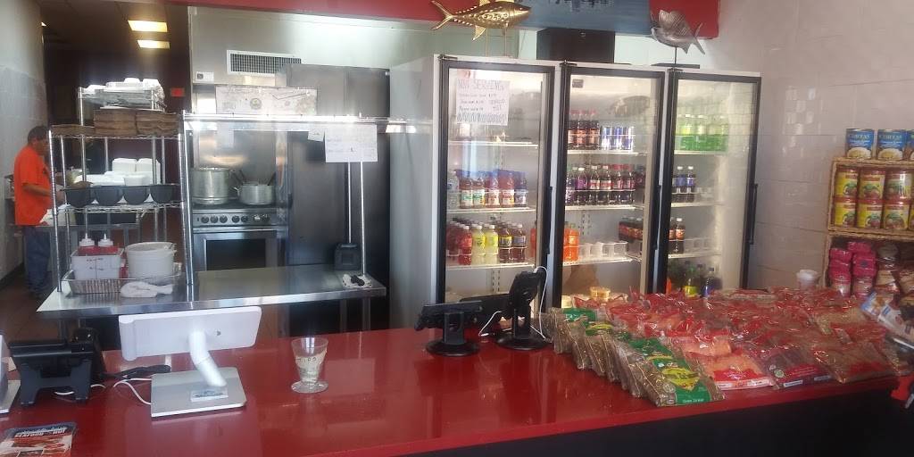 Seafood Hut | restaurant | 1936 MacDade Boulevard unit 24, Woodlyn, PA 19094, USA | 4844808877 OR +1 484-480-8877