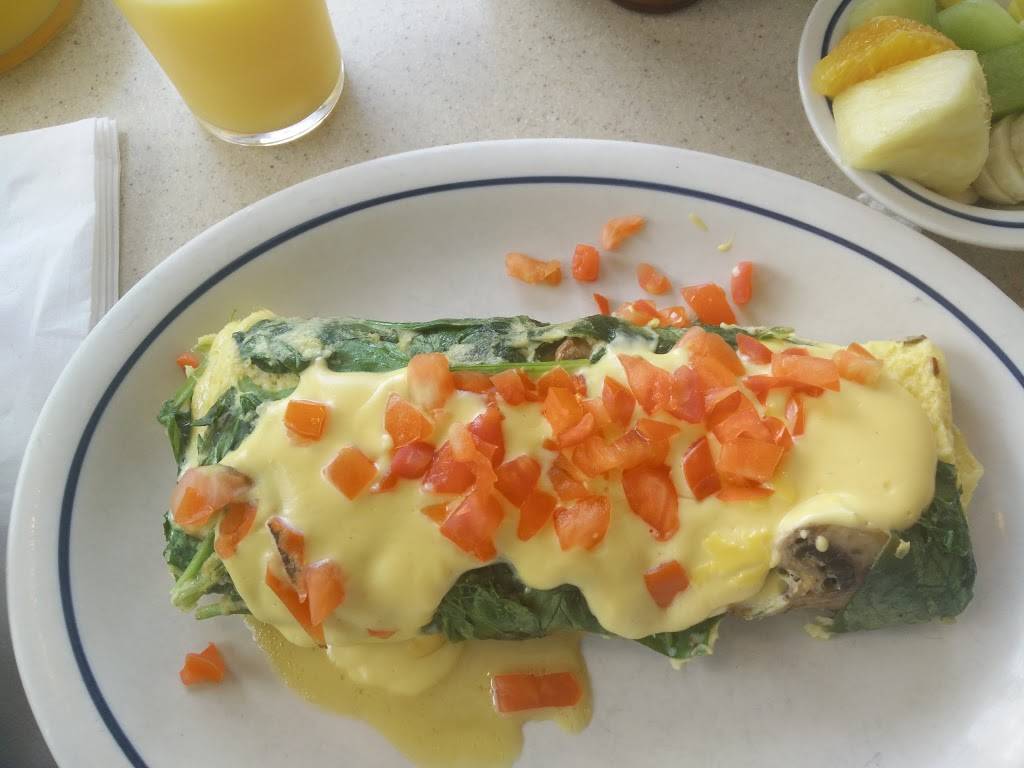 IHOP | restaurant | 3760 N Halsted St, Chicago, IL 60613, USA | 7732960048 OR +1 773-296-0048