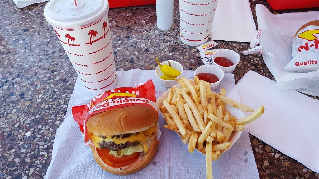 In-N-Out Burger | restaurant | 1316 Ventura Blvd, Camarillo, CA 93010, USA | 8007861000 OR +1 800-786-1000