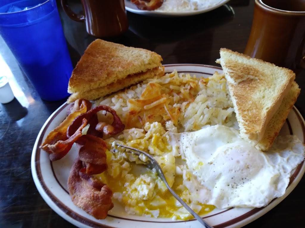 Tres Cafe | restaurant | 1135 Lincoln St, Galesburg, IL 61401, USA | 3092974645 OR +1 309-297-4645