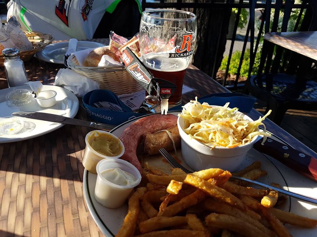 Resto Pub McBroue | restaurant | 329 Rue Victoria, Salaberry-de-Valleyfield, QC J6T 1B3, Canada | 4503710770 OR +1 450-371-0770