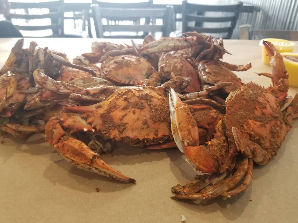 Vinces Crab House | restaurant | 610 Compass Rd E, Middle River, MD 21220, USA | 4106873371 OR +1 410-687-3371