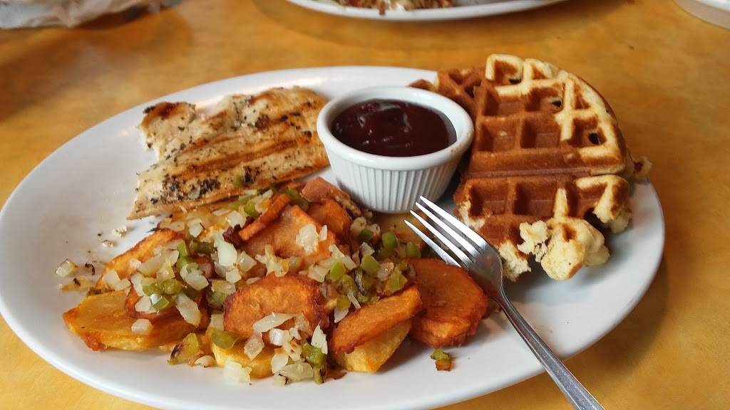 Dilberts | restaurant | 11303 US-31, Interlochen, MI 49643, USA | 2312753005 OR +1 231-275-3005