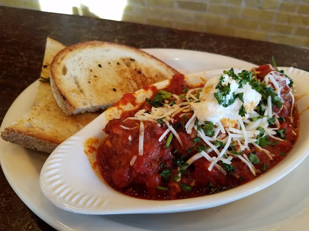 Mozies | restaurant | 1601 Hunter Rd, New Braunfels, TX 78130, USA | 8305151281 OR +1 830-515-1281