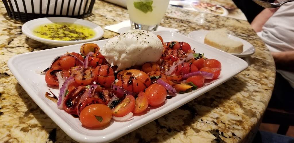 Carrabbas Italian Grill | restaurant | 160 Cypress Edge Dr, Palm Coast, FL 32164, USA | 3862469839 OR +1 386-246-9839