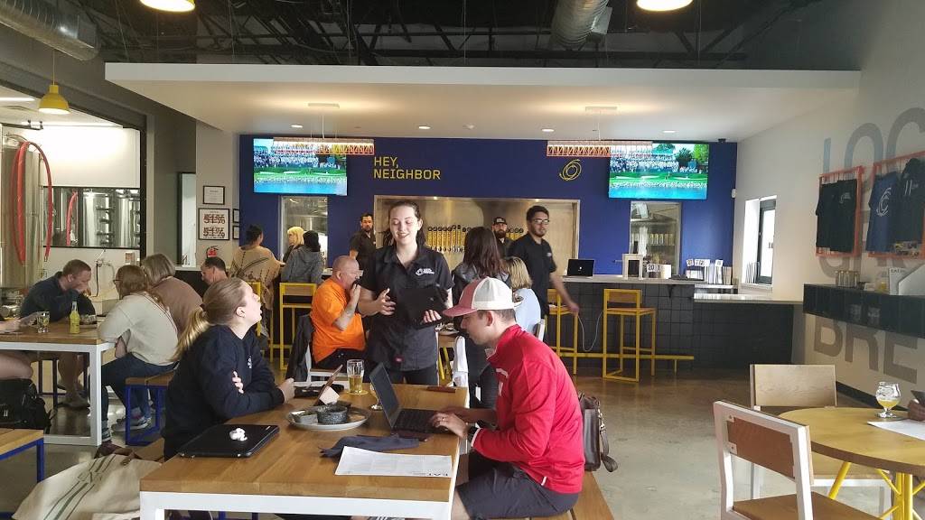 Local Group Brewing | restaurant | 1504 Chapman St, Houston, TX 77009, USA | 7134291884 OR +1 713-429-1884