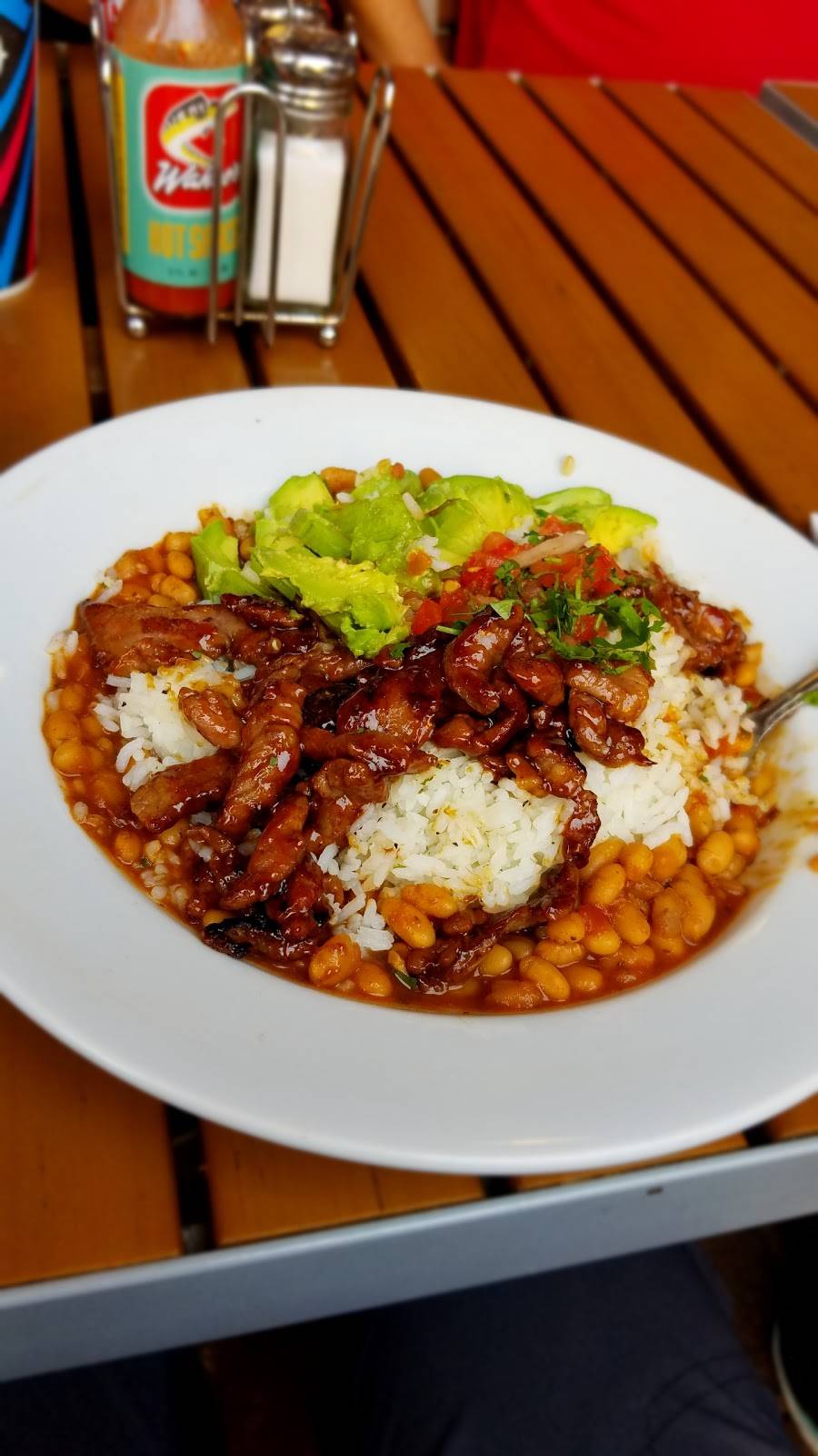 Wahoos Fish Taco | restaurant | Newport Center, 401 Newport Center Dr, Newport Beach, CA 92660, USA | 9497600290 OR +1 949-760-0290