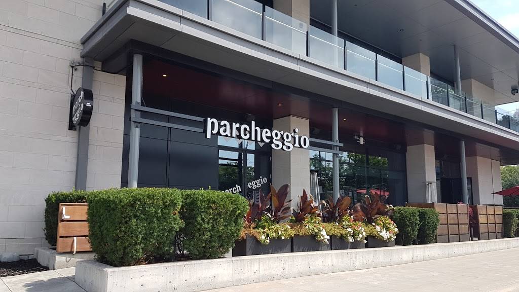 Parcheggio | restaurant | South Parking Lot, 2901 Bayview Ave #300, North York, ON M2K 2S3, Canada | 6479436780 OR +1 647-943-6780