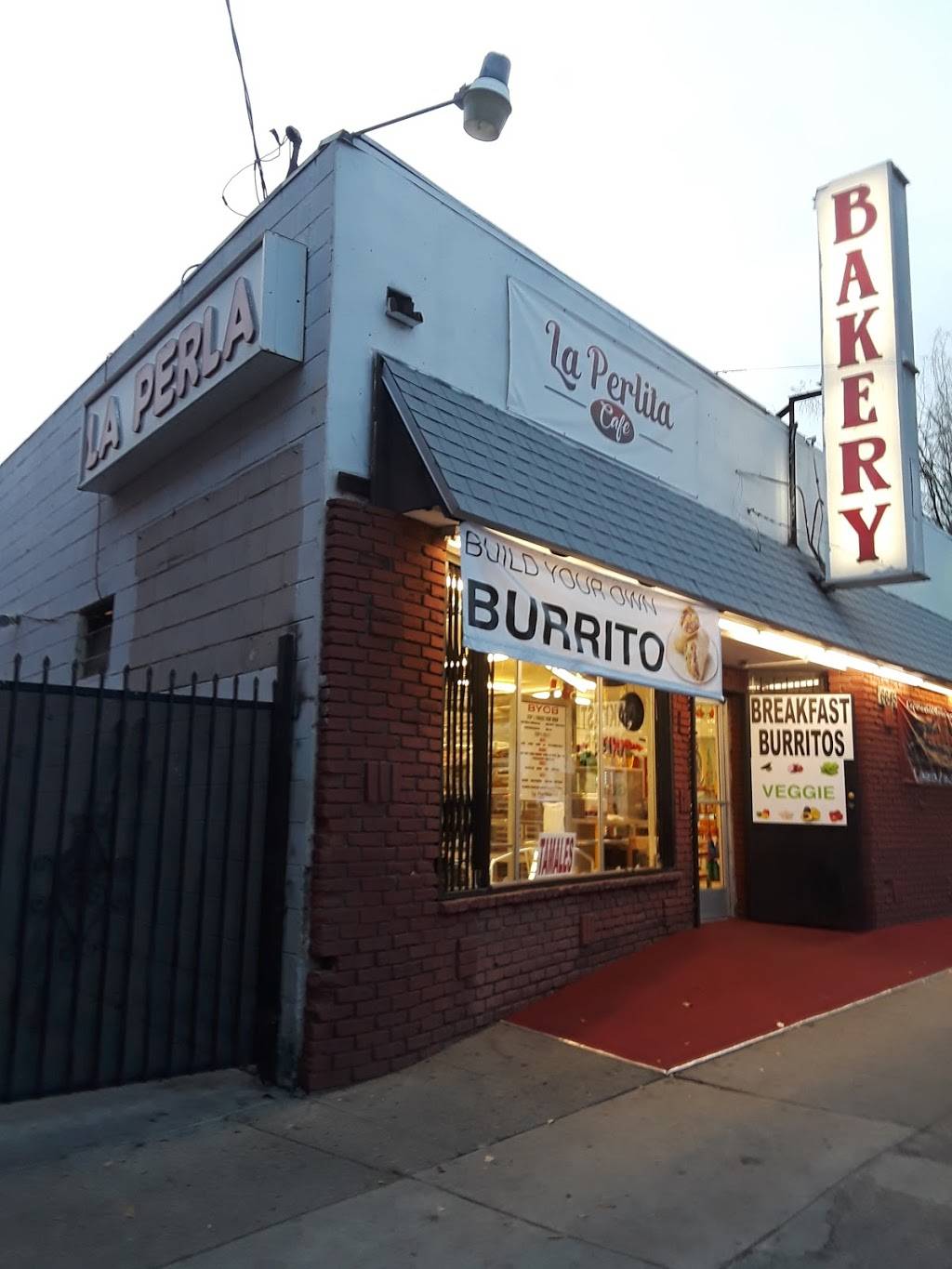 La Perlita Cafe | bakery | 6645 N Figueroa St, Los Angeles, CA 90042, USA | 3232551688 OR +1 323-255-1688