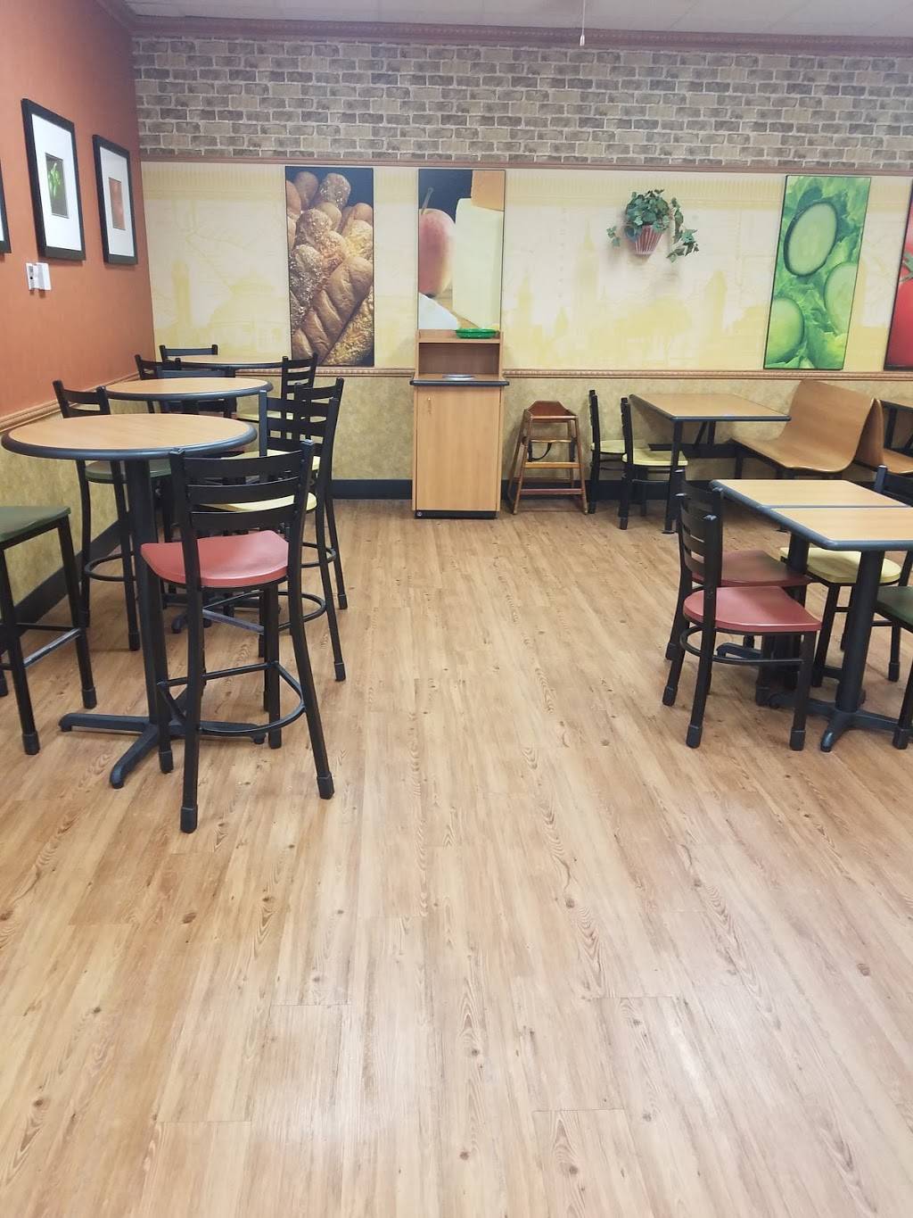 Subway | restaurant | 1013 I-94, Paw Paw, MI 49079, USA | 2696552200 OR +1 269-655-2200