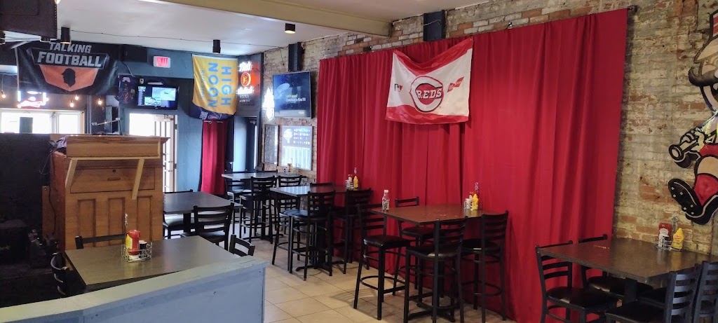 In Between Tavern | restaurant | 307 Sycamore St, Cincinnati, OH 45202, USA | 5136217009 OR +1 513-621-7009