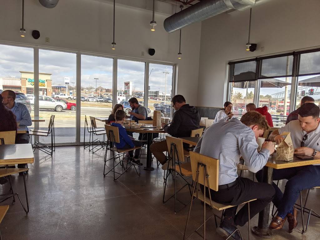 Chipotle Mexican Grill | restaurant | 13203 W Center Rd, Omaha, NE 68144, USA | 4026974903 OR +1 402-697-4903