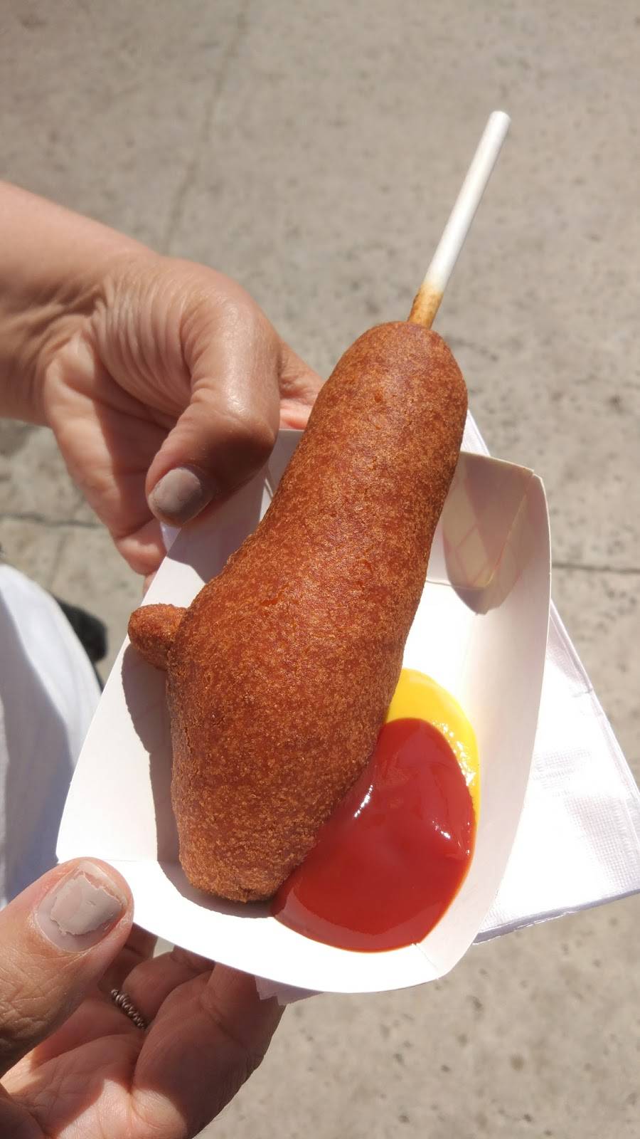 Janes Corndogs | restaurant | 106 Mc Fadden Pl, Newport Beach, CA 92663, USA | 9496751770 OR +1 949-675-1770