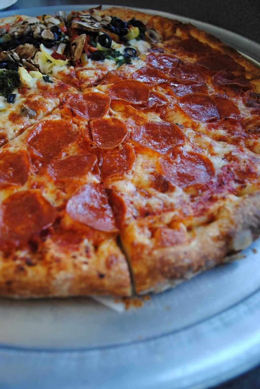 Cilluffos Pizza & Pasta | restaurant | 6065 SW 18th St, Boca Raton, FL 33433, USA | 5613918388 OR +1 561-391-8388