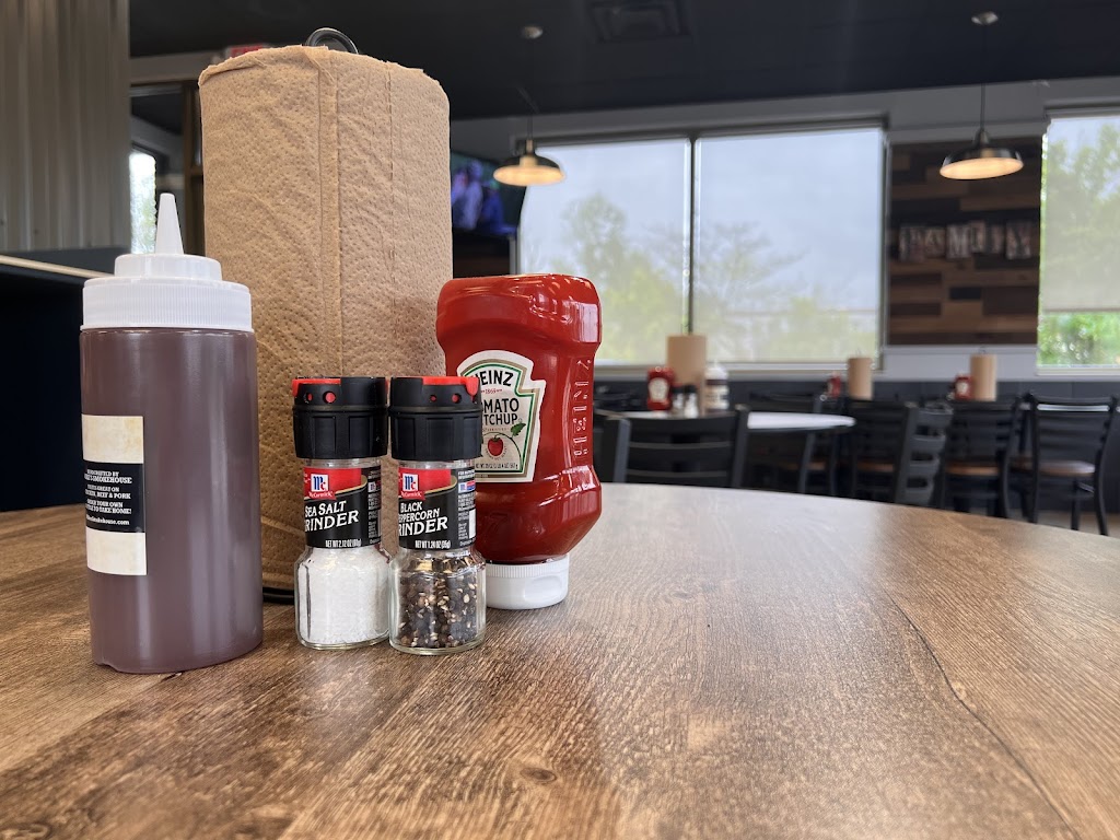Mikes Smokehouse East Brainerd | restaurant | 7655 E Brainerd Rd, Chattanooga, TN 37421, USA | 4236688341 OR +1 423-668-8341