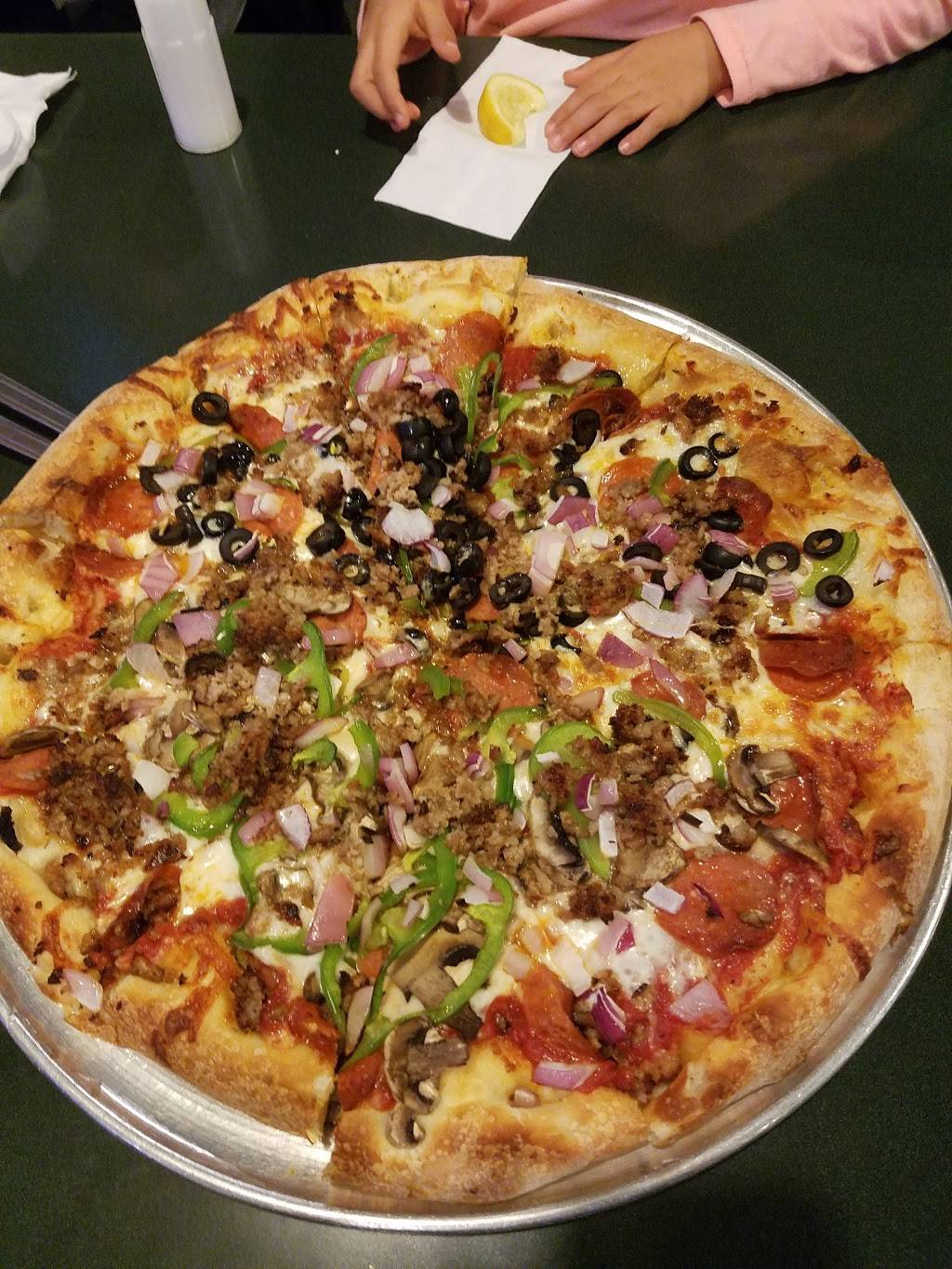 Warehouse Pizza | restaurant | 2340 D St, La Verne, CA 91750, USA | 9095932714 OR +1 909-593-2714