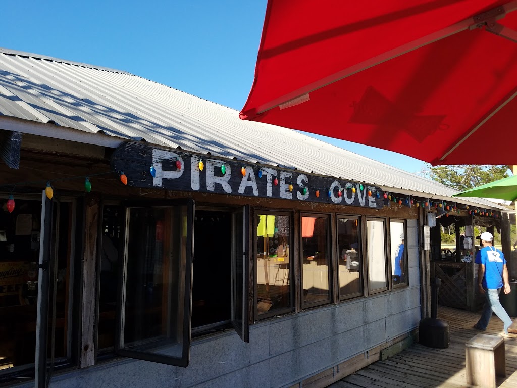 Pirates Cove | restaurant | 6664 Co Rd 95, Elberta, AL 36530, USA | 2519871224 OR +1 251-987-1224