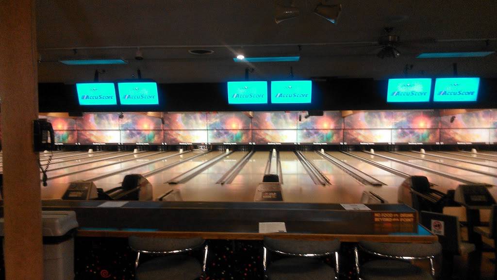 Roxbury Lanes | restaurant | 2823 SW Roxbury St, Seattle, WA 98126, USA | 2069357400 OR +1 206-935-7400