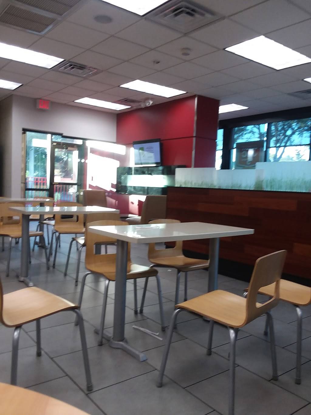 Wendys | restaurant | 6870 Forest Hill Blvd, Greenacres, FL 33413, USA | 5619668711 OR +1 561-966-8711
