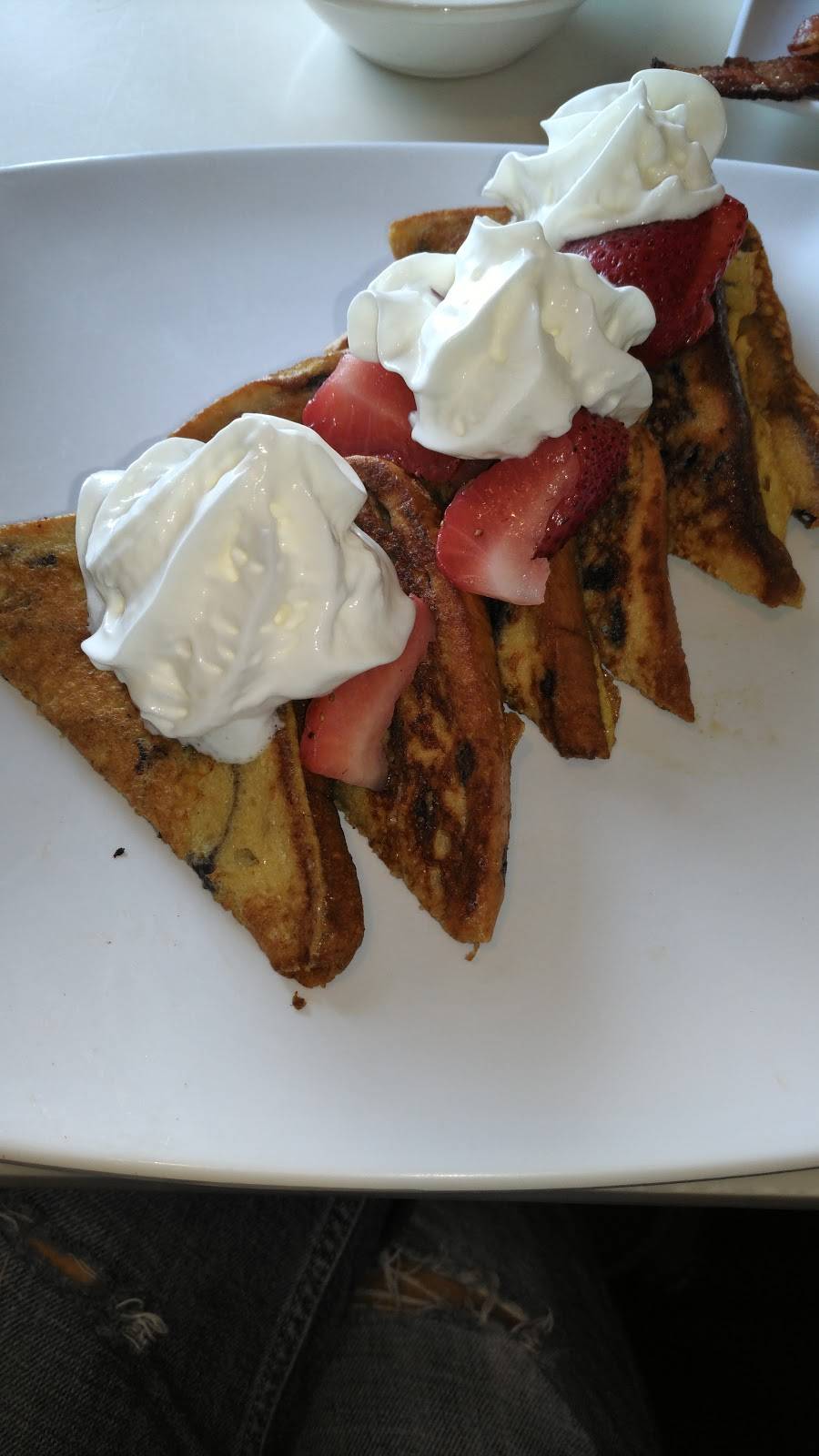 The Poked Yolk Abbott | restaurant | 3698 Abbott Rd, Orchard Park, NY 14127, USA | 7168229655 OR +1 716-822-9655