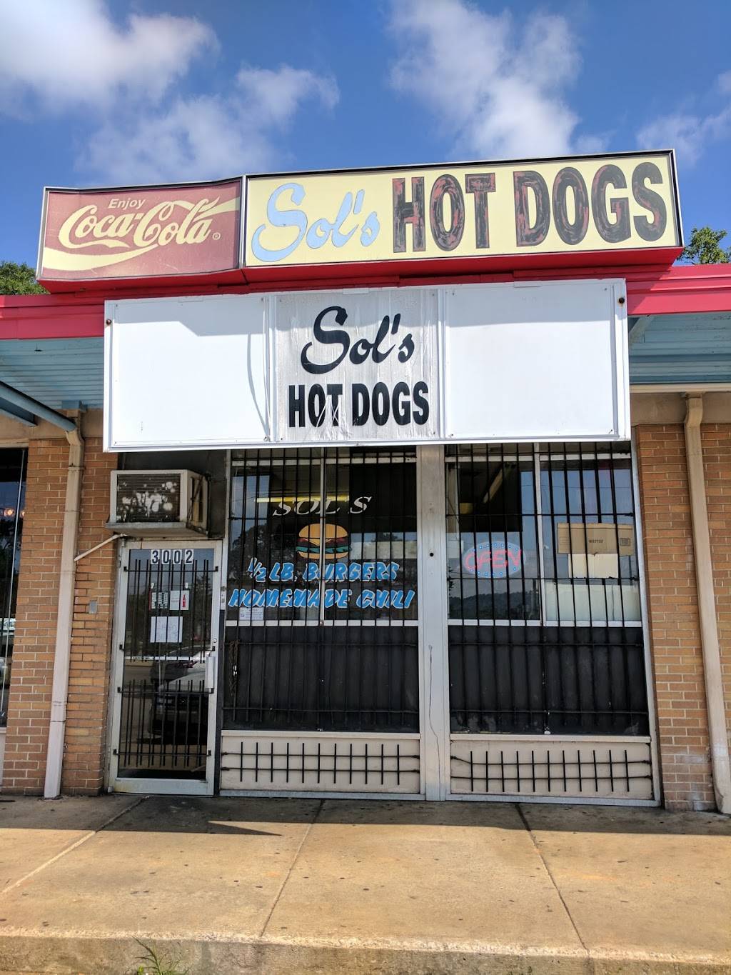 Sols Hot Dogs | restaurant | 3002 12th Ave N, Birmingham, AL 35234, USA | 2052549097 OR +1 205-254-9097