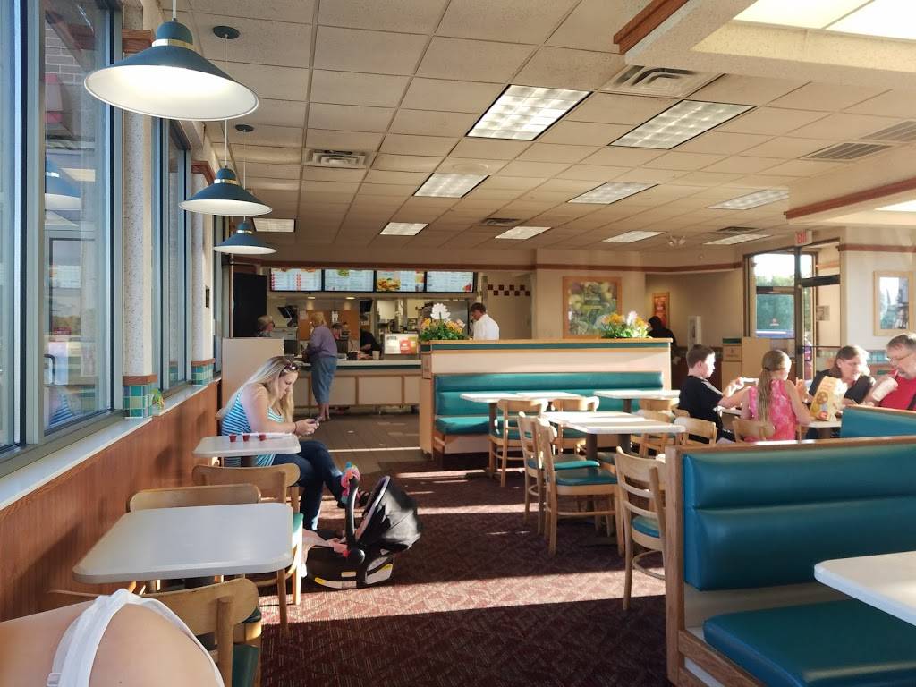 Wendys | restaurant | 22790 Everton Ave N, Forest Lake, MN 55025, USA | 3203352767 OR +1 320-335-2767