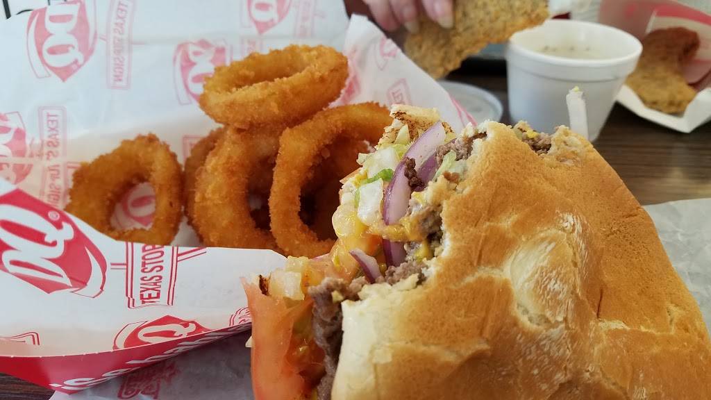 Dairy Queen Store | restaurant | 301 W Main St, Madisonville, TX 77864, USA | 9363486171 OR +1 936-348-6171