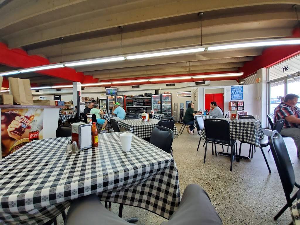 Red Wagon Poboys | restaurant | 6611 Jefferson Hwy, Harahan, LA 70123, USA | 5047373610 OR +1 504-737-3610