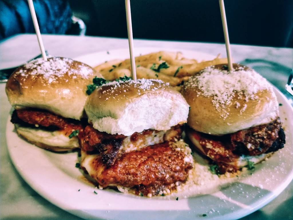 Armands Pizzeria | restaurant | 101 W Campbell St, Arlington Heights, IL 60005, USA | 8473420664 OR +1 847-342-0664