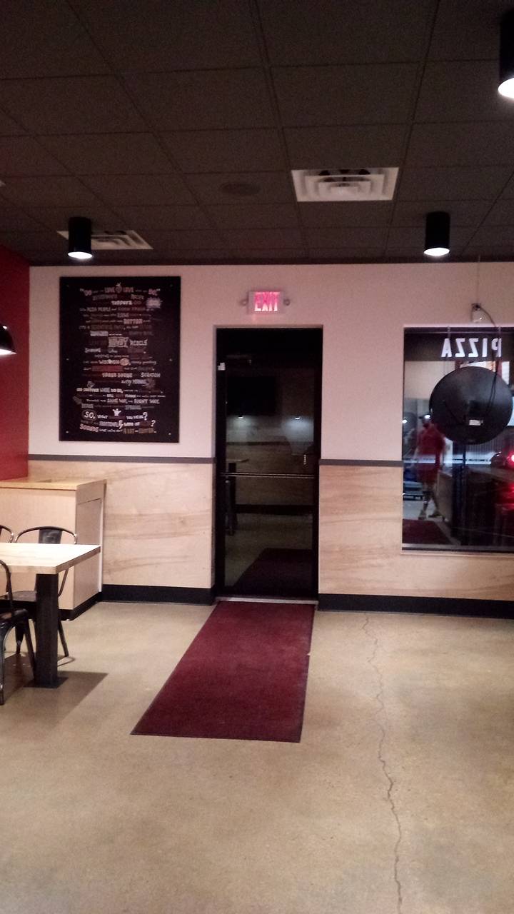 Toppers Pizza | meal delivery | 3841 Douglas Ave, Racine, WI 53402, USA | 2624562249 OR +1 262-456-2249