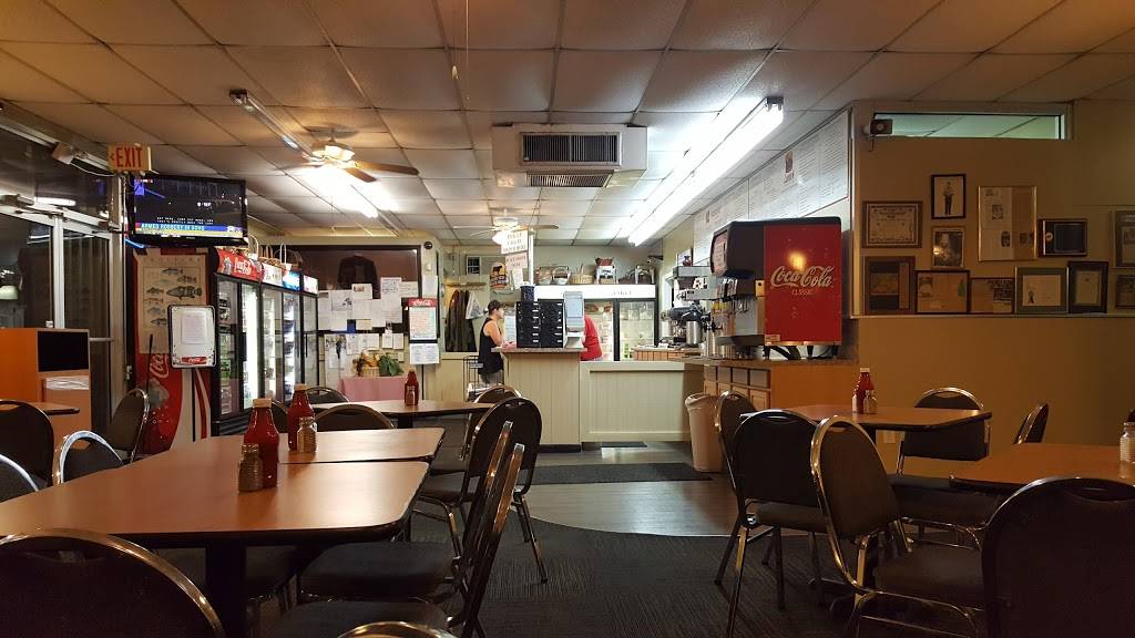 The Bread Basket Deli | restaurant | 2927 N 40th St, Tampa, FL 33605, USA | 8136213355 OR +1 813-621-3355