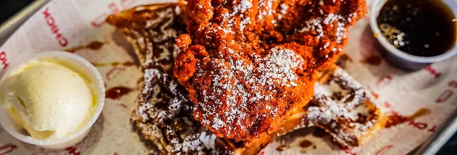 Landmark Bar & Kitchen | restaurant | 5609 SMU Boulevard, Dallas, TX 75206, USA | 2143005025 OR +1 214-300-5025