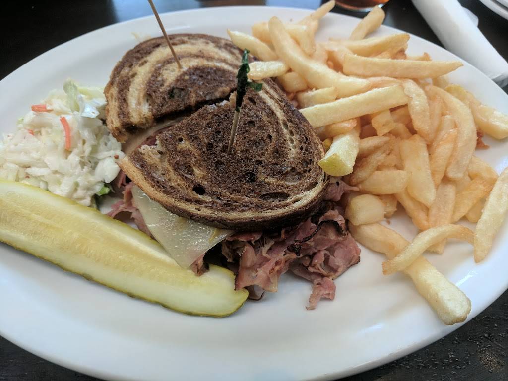 Mill St. Brewery | restaurant | 6301 Silver Dart Dr, Mississauga, ON L5P 1B2, Canada | 4167760490 OR +1 416-776-0490