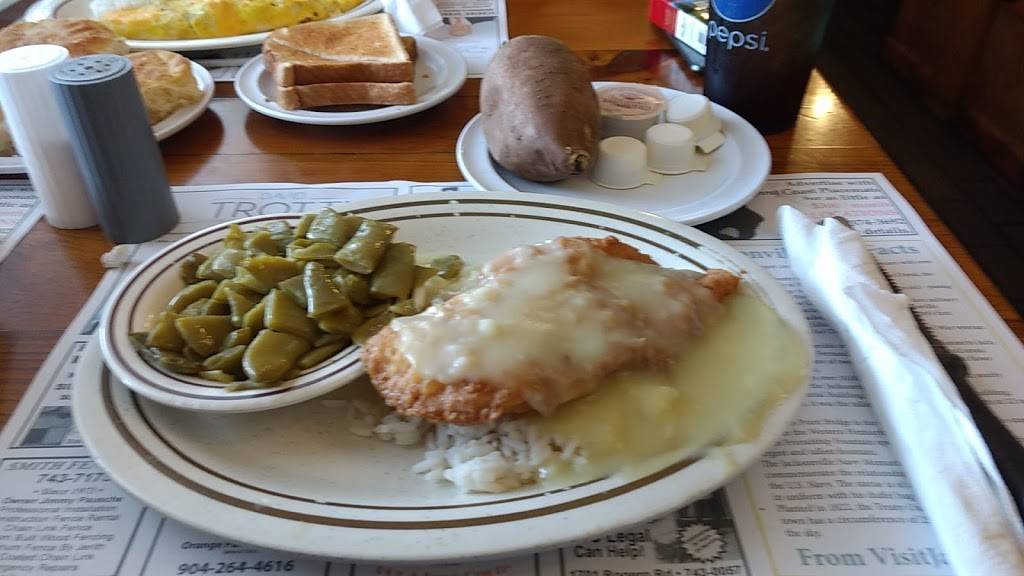 Famous Amos Restaurant | restaurant | 8265 Normandy Blvd, Jacksonville, FL 32221, USA | 9047862244 OR +1 904-786-2244