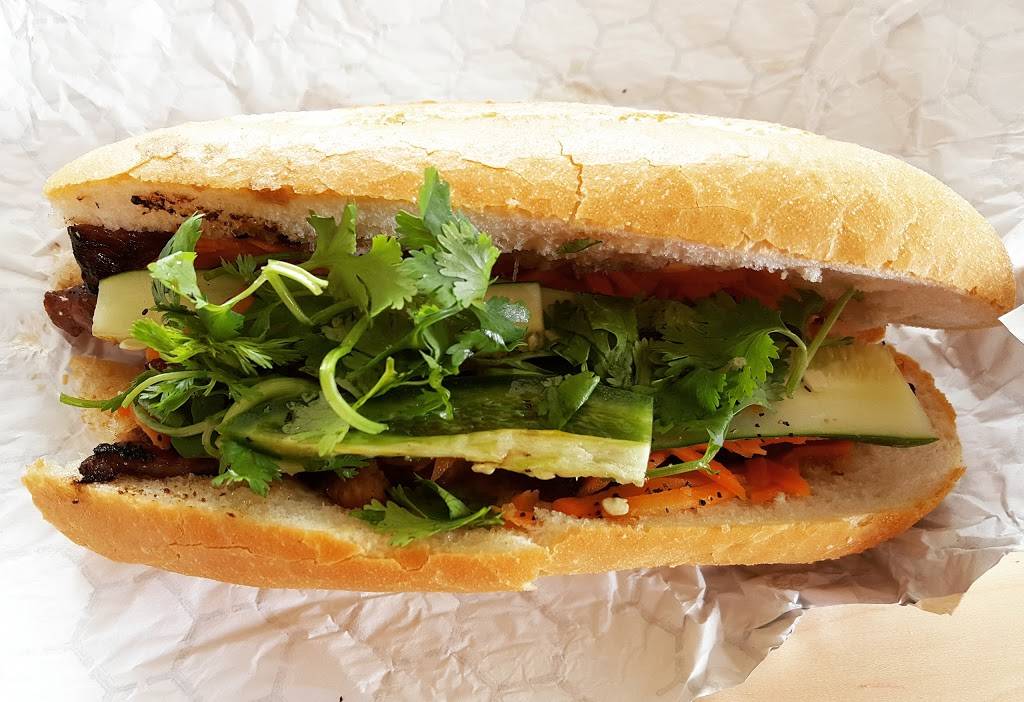 Oui Banh Mi | restaurant | 1601 Richmond Ave, Houston, TX 77006, USA | 8328315172 OR +1 832-831-5172