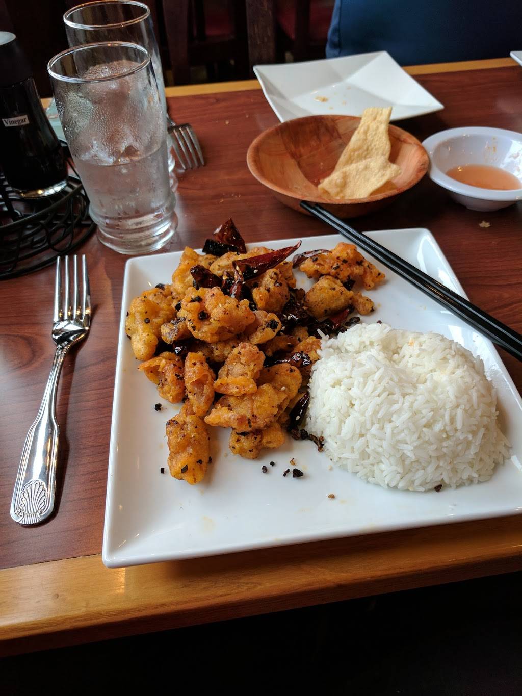 Kung Fu Dim Sum | restaurant | 2305 Darby Rd, Havertown, PA 19083, USA | 6107893700 OR +1 610-789-3700