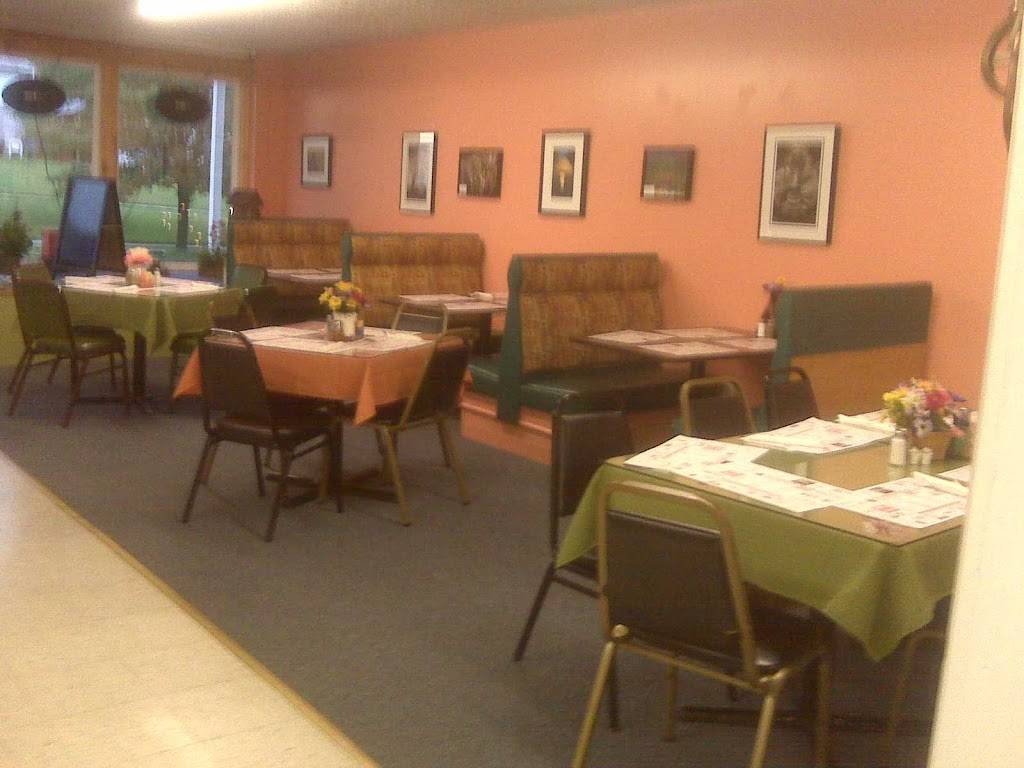 Mitzis Place | restaurant | 112 E Main St, Dayton, PA 16222, USA | 8142570122 OR +1 814-257-0122