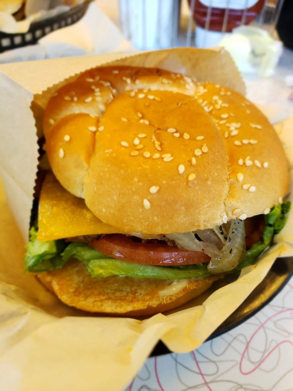 Burgerville | meal takeaway | 18350 Willamette Dr, West Linn, OR 97068, USA | 5036357339 OR +1 503-635-7339