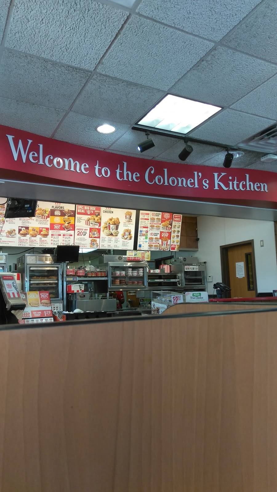 KFC | restaurant | 13245 US-301, Dade City, FL 33525, USA | 3525675580 OR +1 352-567-5580