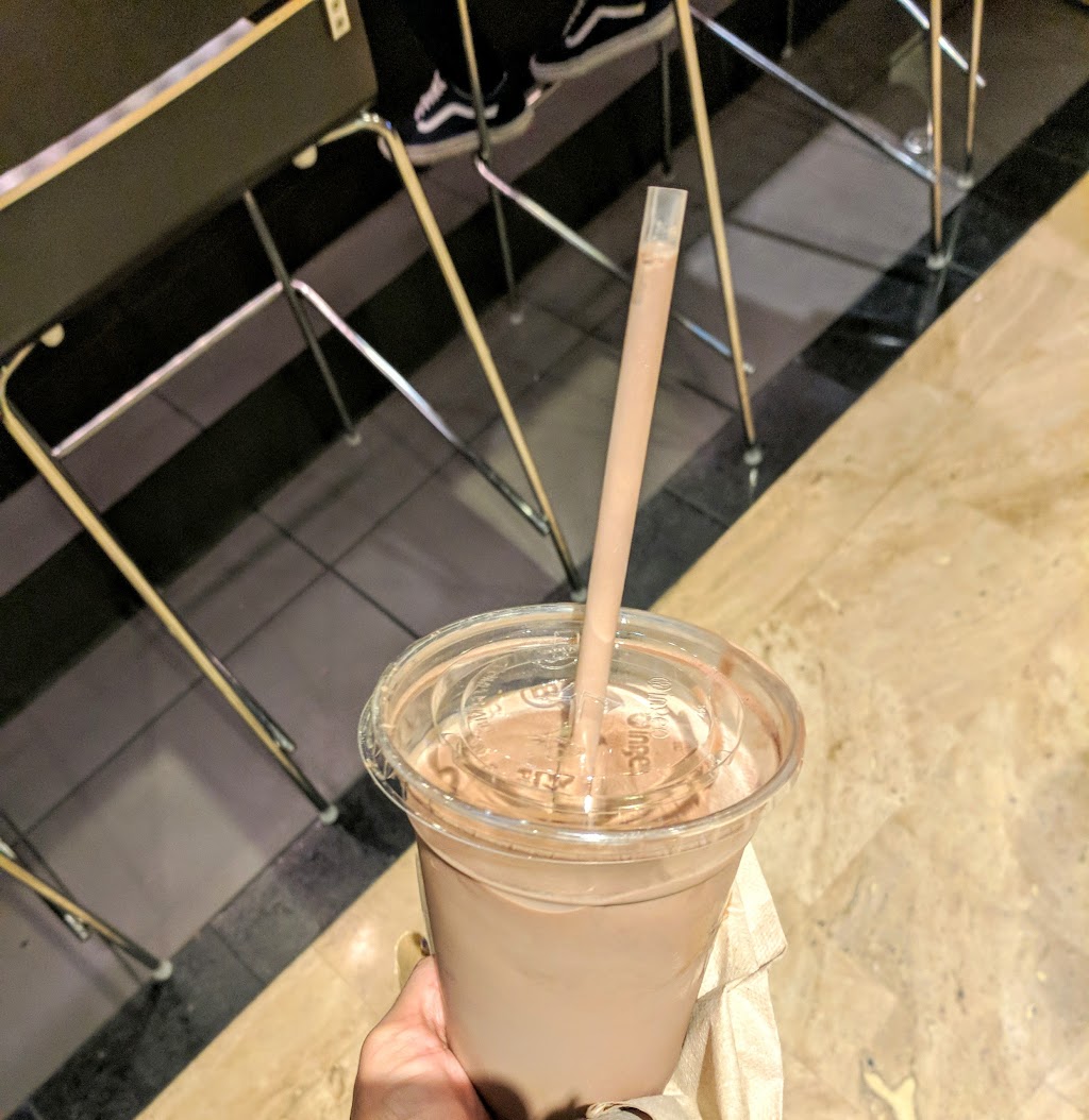 M Burger | restaurant | 835 N Michigan Ave, Chicago, IL 60611, USA | 3128671549 OR +1 312-867-1549