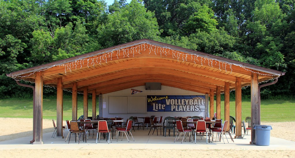 Root River Center | restaurant | 7220 W Rawson Ave, Franklin, WI 53132, USA | 4144257700 OR +1 414-425-7700