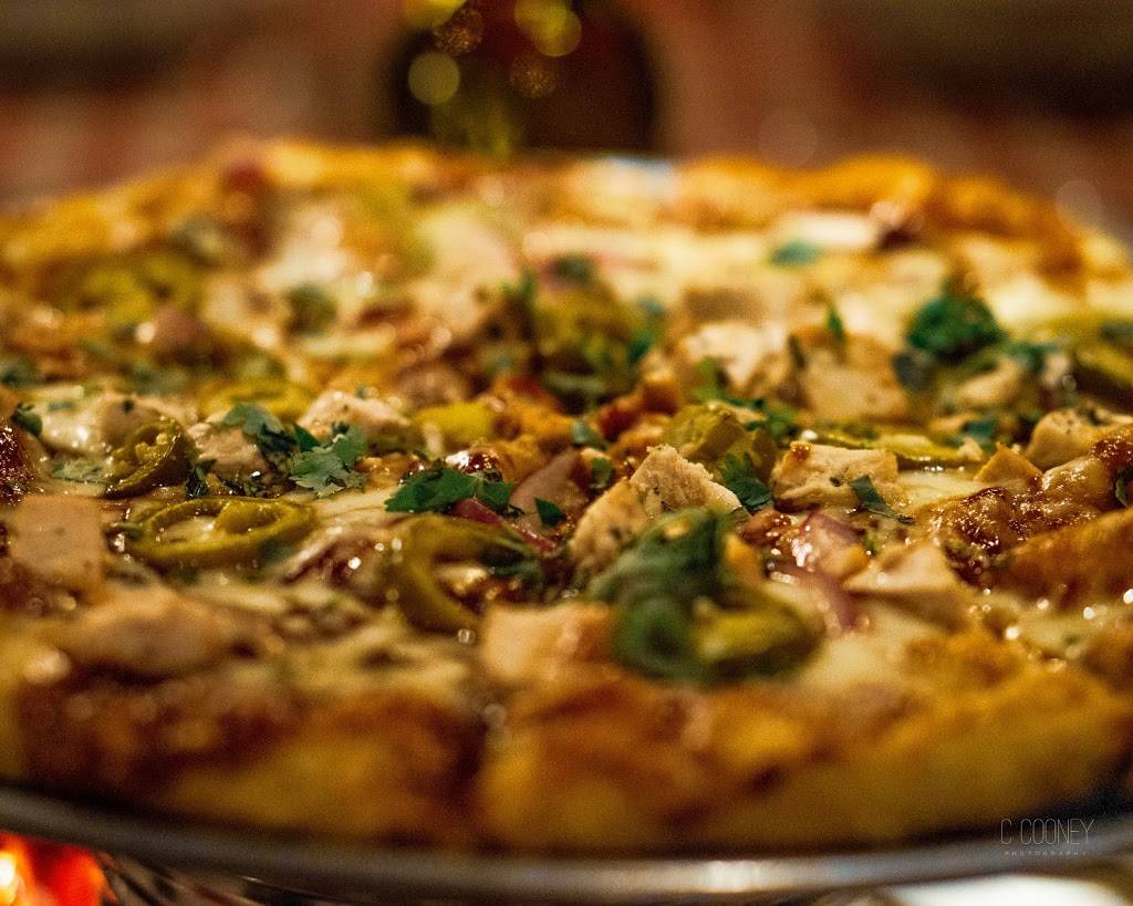 La Roccia Lincoln Park | restaurant | 1909 N Lincoln Ave #1, Chicago, IL 60614, USA | 3122550851 OR +1 312-255-0851